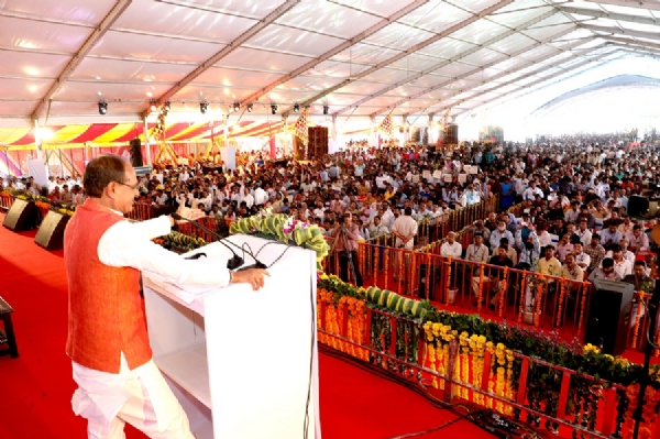 लघु समाचार पत्रों को मिलेगा हर दो माह में विज्ञापन, 70 वर्ष से अधिक आयु के पत्रकारों को स्थायी अधिमान्यता कार्ड मिलेगा