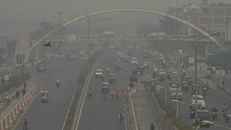 दिल्ली और मुंबई के वायु प्रदूषण में सुधार, Moderate कटेगरी में दर्ज हुआ AQI