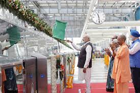 “अमृत भारत, वंदे भारत और नमो भारत की ये त्रिवेणी इस दशक के अंत तक भारतीय रेल के आधुनिकीकरण का प्रतीक बनेगी”: प्रधानमंत्री