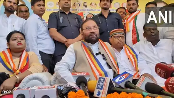 सपा नेता स्वामी प्रसाद मौर्य का विवादिय बयान, कहा- हिंदू राष्ट्र की बात करने वाले देश के दुश्मन