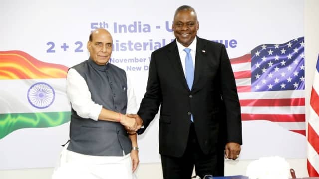 रक्षा मंत्री और अमेरिकी रक्षा मंत्री ने द्विपक्षीय बातचीत में व्यापक रक्षा और रणनीतिक मुद्दों पर की चर्चा