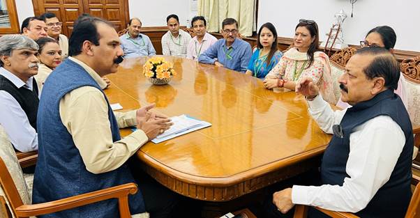 “डीओपीटी बिना किसी विलंब के समय पर पदोन्नति सुनिश्चित करने को उत्सुक”: डॉ. जितेंद्र सिंह "DoPT keen to ensure timely promotions without any delay": Dr Jitendra Singh