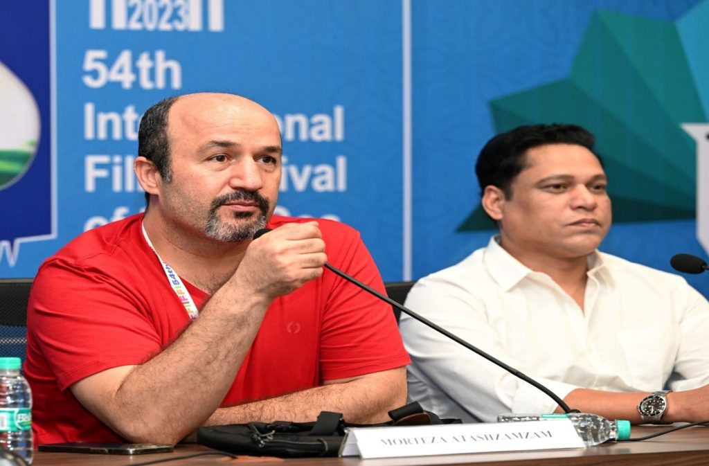 मैं वास्तविक सीमाओं में नहीं केवल मानवता में विश्वास करता हूं: बांग्ला फिल्म ‘फ़रेश्तेह’ के निदेशक मोर्तेज़ा अताशज़मज़म I don't believe in real boundaries but only in humanity: Morteza Atashzamzam, director of Bengali film 'Fareshteh'