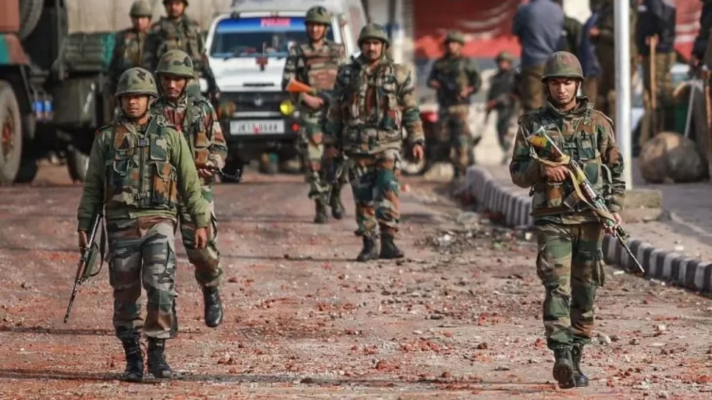 3 Lashkar-e-Taiba terrorists killed in Kulgam, Jammu and Kashmir, search operation of security forces continues
