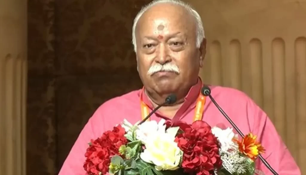 विश्व एक परिवार है और हम सभी को आर्य बनाएंगे’, बैंकॉक में बोले मोहन भागवत The world is one family and we will make everyone Aryan, said Mohan Bhagwat in Bangkok.