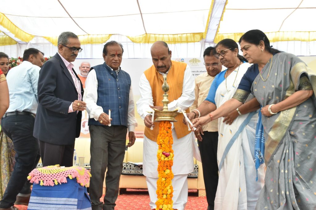 केंद्रीय सामाजिक न्याय और अधिकारिता मंत्री डॉ. वीरेंद्र कुमार ने ‘सामाजिक अधिकारिता शिविर’ का किया उद्घाटन