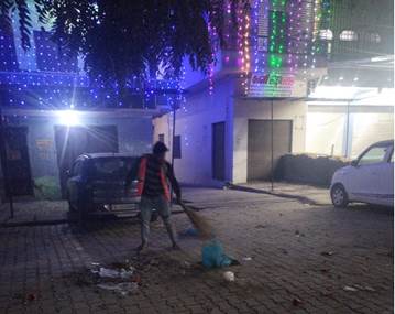 उत्सव के शोर के बाद स्वच्छता वाली भोर