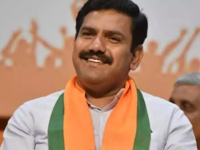 बीएस येदियुरप्पा के बेटे बीवाई विजयेंद्र को मिली बड़ी जिम्मेदारी,बनाए गए कर्नाटक बीजेपी चीफ