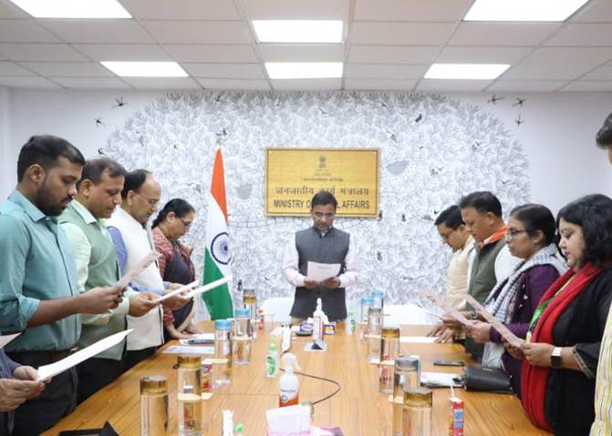 केंद्रीय जनजातीय कार्य मंत्रालय ने संविधान दिवस – 2023 बड़े उत्साह के साथ मनाया