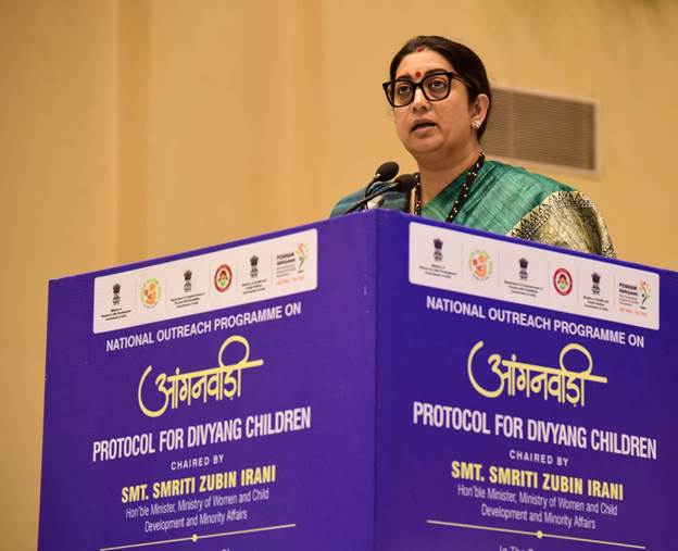 “आइए हम अपने विचारों को एक बच्चे के सक्षम हृदय की क्षमता को सीमित न करने दें” : स्मृति ईरानी