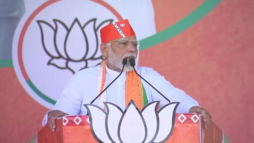 सूरजपुर में पीएम मोदी ने कांग्रेस पर साधा निशाना, कहा- बीजेपी ने बनाया और वही संवारेगी’…