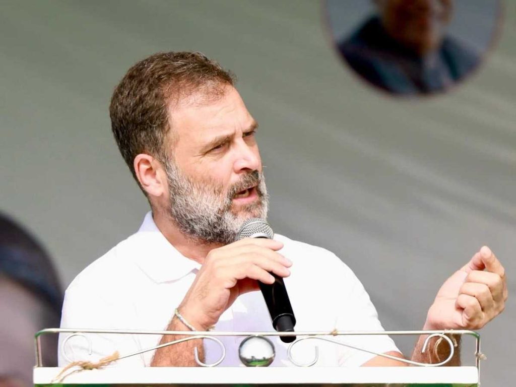 जगदलपुर के जनसभा में राहुल गांधी ने भाजपा पर जमकर साधा निशाना, कहा- उनसे जमीन.. जंगल छीना