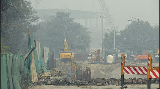 दिल्ली सरकार ने प्रदूषण को रोकने के लिए इन 14 कामों पर लगाई रोक