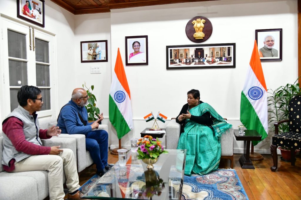 राज्यपाल अनुसुइया उइके से एकता परिषद के राष्ट्रीय समन्वयक रमेश शर्मा ने राज्य समन्वयक अरिबम ऋषिकांत शर्मा के साथ की मुलाकात