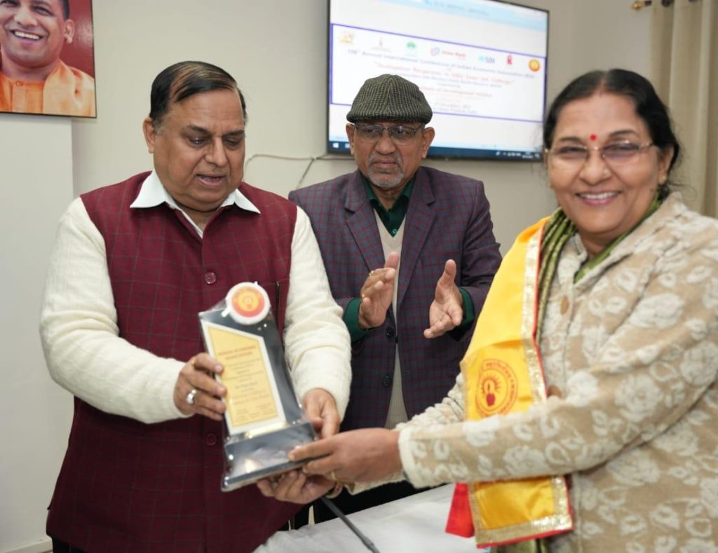 प्रो आद्या प्रसाद पाण्डेय इण्डियन इकोनॉमिक एसोसिएशन (IEA) के अध्यक्ष निर्वाचित Prof. Aadya Prasad Pandey elected President of Indian Economic Association (IEA)