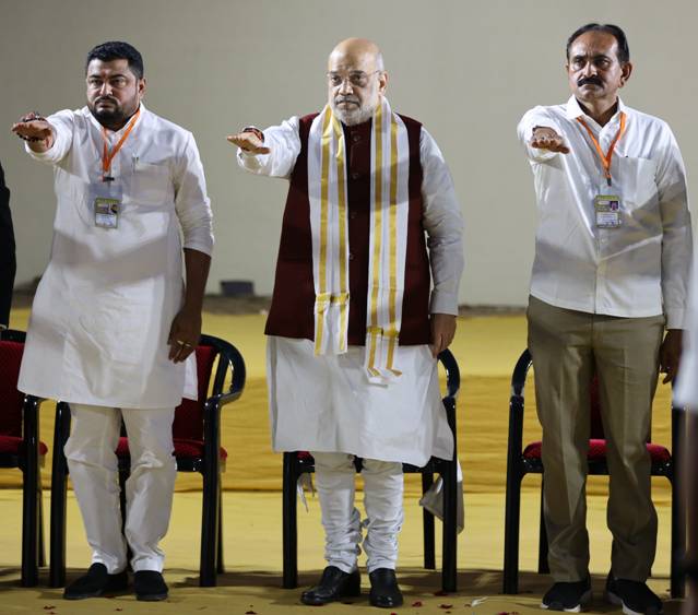 देश की आज़ादी के लिए जिन्होंने अपना सर्वस्व न्यौछावर किया, उनके सपनों के भारत का निर्माण करना हमारी जिम्मेदारी है: अमित शाह