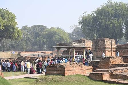 काशी तमिल संगमम द्वितीय के तमिल छात्र समूह ने सारनाथ का किया भ्रमण