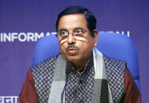 इंडिया गठबंधन अब ‘ब्रेन डेड’ गठबंधन हो गया है : प्रल्हाद जोशी