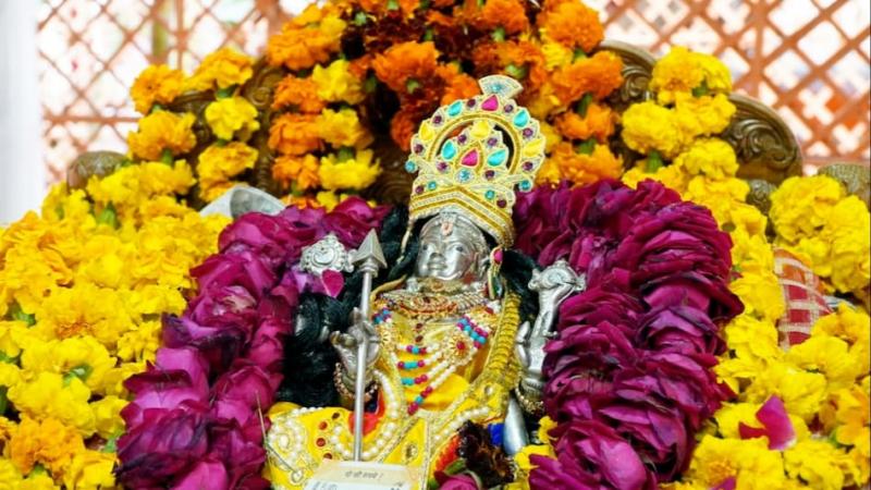 खत्म हुआ सदियों का इंतजार ! राम मंदिर के गर्भगृह में रामलला हुए विराजमान