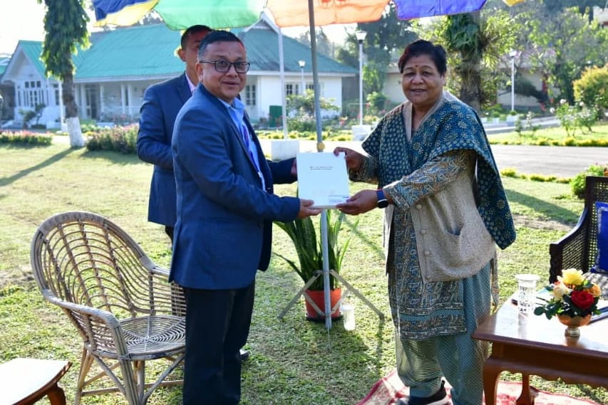 राज्यपाल उइके से भारतीय स्टेट बैंक आफ इंडिया इम्फाल के क्षेत्रीय प्रबंधक ओकेंद्र सिंह खुमुकचम ने की मुलाकात