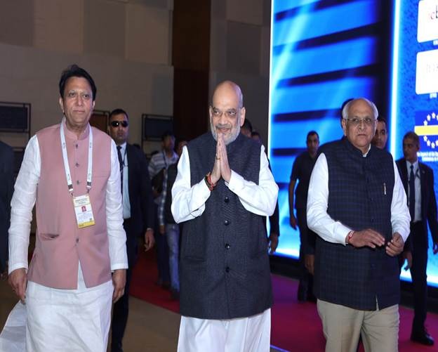 मोदी सरकार की नीतियों के कारण भारत आने वाले समय में स्वास्थ्य व शिक्षा के क्षेत्र में दुनिया का नेतृत्व करेगा: अमित शाह Due to the policies of Modi government, India will lead the world in the field of health and education in the coming times: Amit Shah