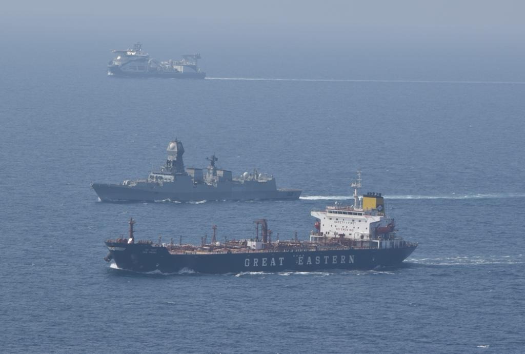 भारतीय नौसेना के पोत उत्तरी/मध्य अरब सागर में मिशन पर तैनात हैं Indian Naval ships deployed on mission in North/Central Arabian Sea
