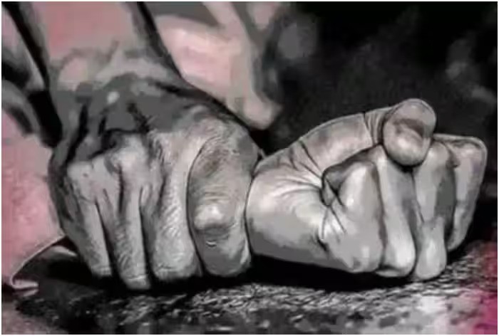 नौकरी दिलाने के नाम पर युवती से गन प्वाइंट पर गैंगरेप,पुलिस ने FIR दर्ज होने के 24 घंटे के भीतर 3 को दबोचा Gang rape of a girl at gunpoint in the name of getting a job, police arrested 3 within 24 hours of registering the FIR