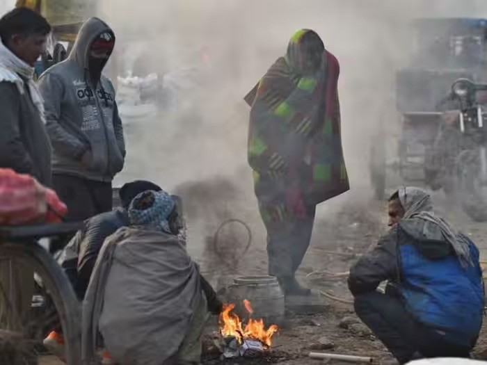 कोहरे- कड़ाके के ठंड के साथ होगा नए साल का स्वागत,जानें आने वाले दिनों में कैसा रहेगा मौसम का हाल New Year will be welcomed with fog and severe cold, know how the weather will be in the coming days.