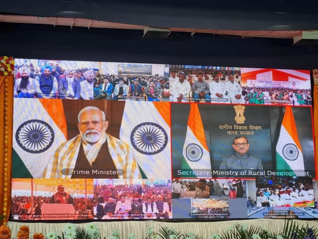 हमें अपने गुरुओं की सलाह के अनुसार खेती करनी चाहिए और धरती माता की रक्षा करनी चाहिए। गुरु नानक देवजी की शिक्षाओं से परे कुछ भी नहीं है: प्रधानमंत्री