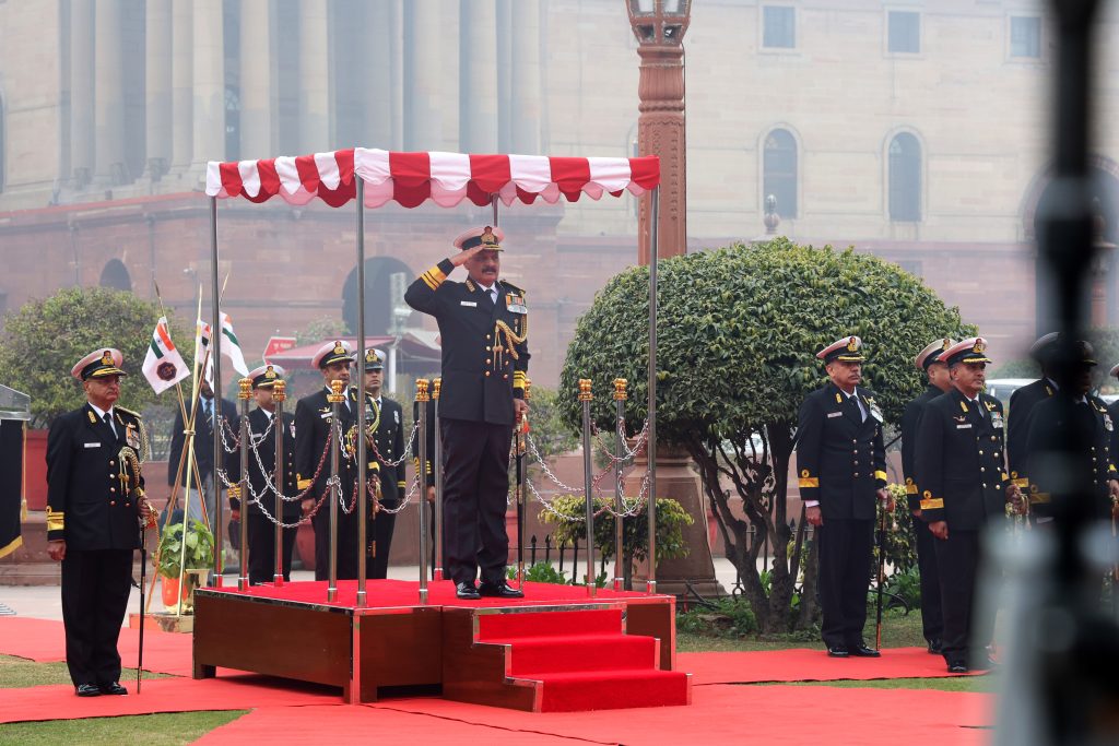 वाइस एडमिरल दिनेश के. त्रिपाठी, एवीएसएम, एनएम ने नौसेना के उप प्रमुख का संभाला पदभार