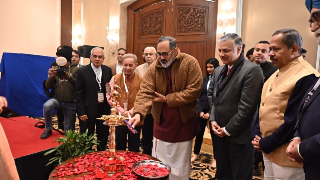 “वित्तीय क्षेत्र एक ऐसी अर्थव्यवस्था के लिए उत्प्रेरक, आधार और ईंधन है जो अपनी महत्वाकांक्षाओं की फिर से कल्पना कर रही है”: राज्य मंत्री राजीव चंद्रशेखर “The financial sector is the catalyst, base and fuel for an economy that is reimagining its ambitions”: Minister of State Rajiv Chandrashekhar