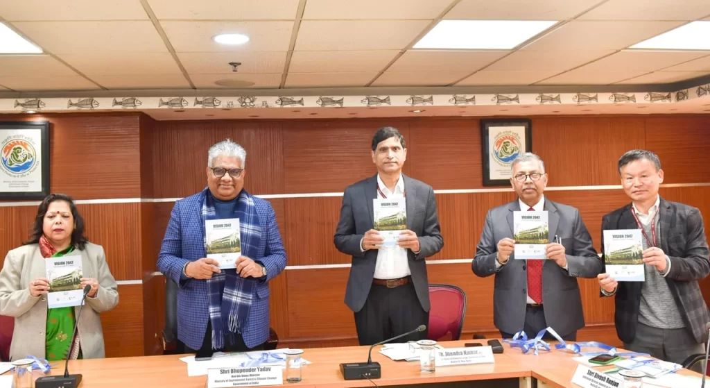 भूपेन्द्र यादव ने भारत में हिम तेंदुओं की स्थिति रिपोर्ट की जारी