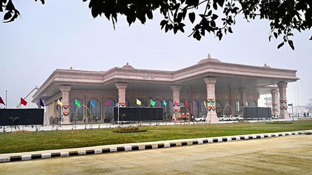 केन्द्रीय मंत्रिमंडल ने अयोध्या हवाई अड्डे को अंतर्राष्ट्रीय हवाई अड्डे के रूप में दी मंजूरी और इसका नाम “महर्षि वाल्मीकि अंतर्राष्ट्रीय हवाई अड्डा, अयोध्याधाम” रखा