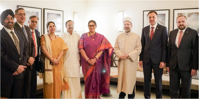 केंद्रीय महिला एवं बाल विकास मंत्री स्मृति ईरानी और वी. मुरलीधरन ने तुर्किये और मलेशिया के हज मामले और प्रबंधन मंत्रियों से की मुलाकात