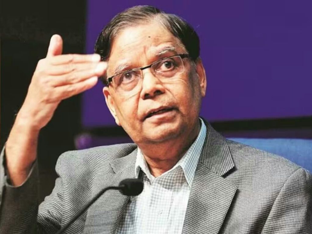 सरकार डॉ. निरंजन राजाध्यक्ष के स्थान पर 16वें वित्त आयोग में सदस्य की नियुक्ति करेगी