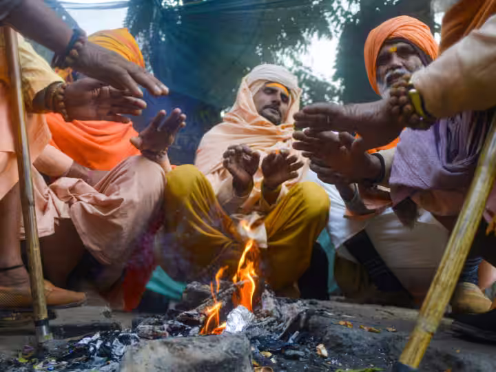 दिल्ली समेत उत्तर भारत में अभी और बढ़ेगी ठंड