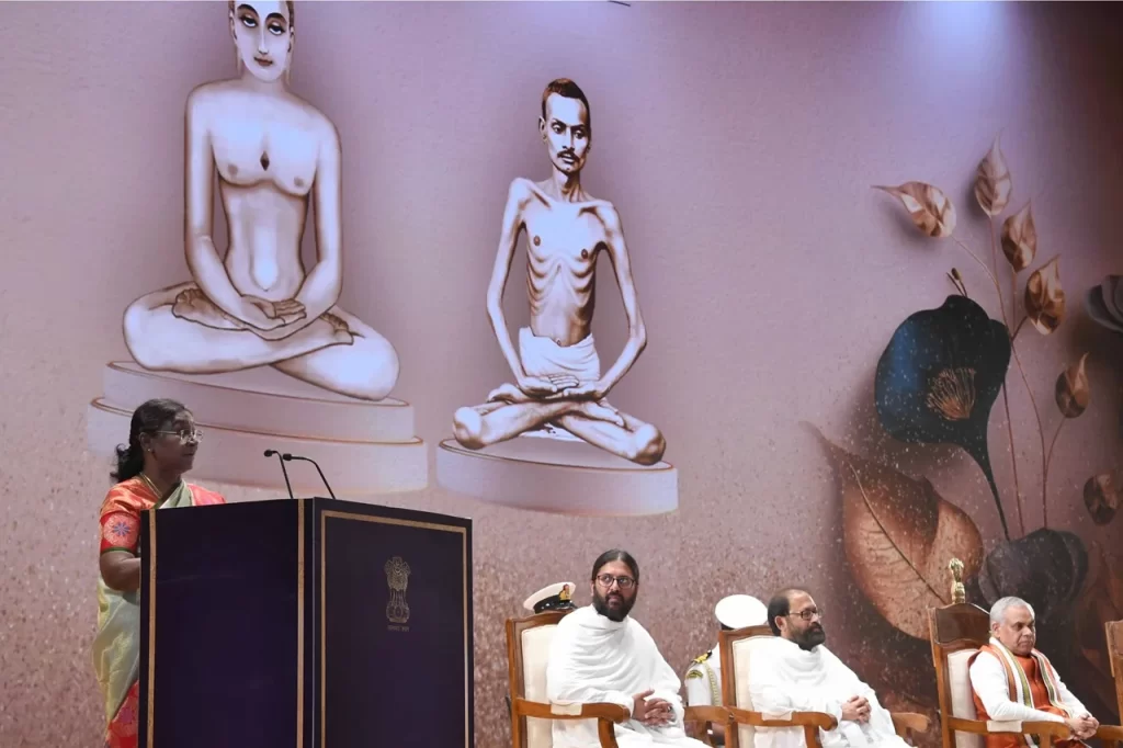 राष्ट्रपति द्रौपदी मुर्मु ने किया श्रीमद राजचंद्र मिशन धरमपुर का दौरा