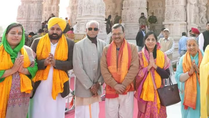 सीएम केजरीवाल और भगवंत मान ने परिवार संग किए रामलला के दर्शन