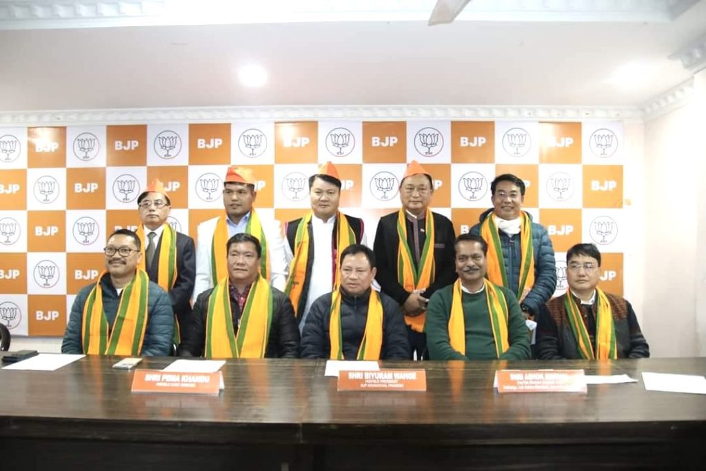 अरुणाचल प्रदेश: लोकसभा चुनाव से पहले कांग्रेस को झटका, बीजेपी में शामिल हुए दो विधायक