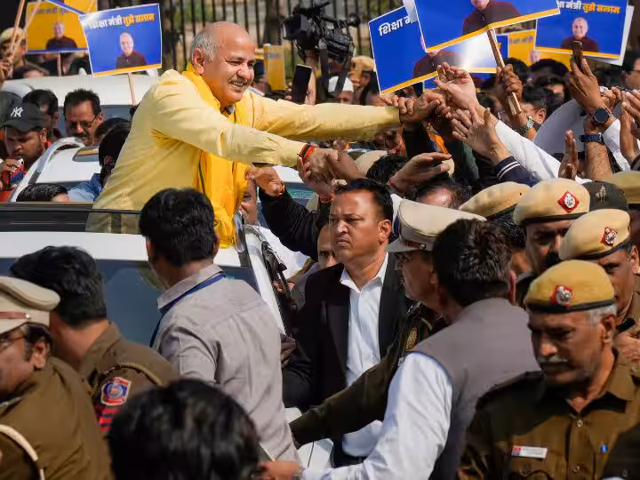 दिल्ली के उपमुख्यमंत्री को सीबीआई ने क्यों गिरफ्तार किया? दिल्ली में शराब घोटाले में असली मुद्दे क्या थे?