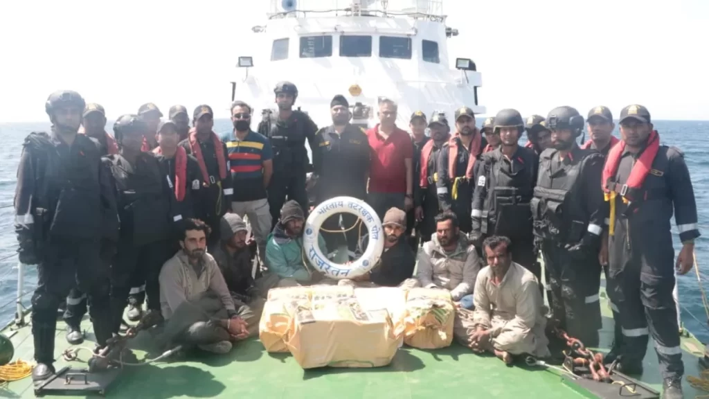 एनसीबी, एटीएस गुजरात पुलिस और भारतीय तटरक्षक बल ने अरब सागर में लगभग 62 किलोग्राम मेथमफेटामाइन की एक खेप की जब्त