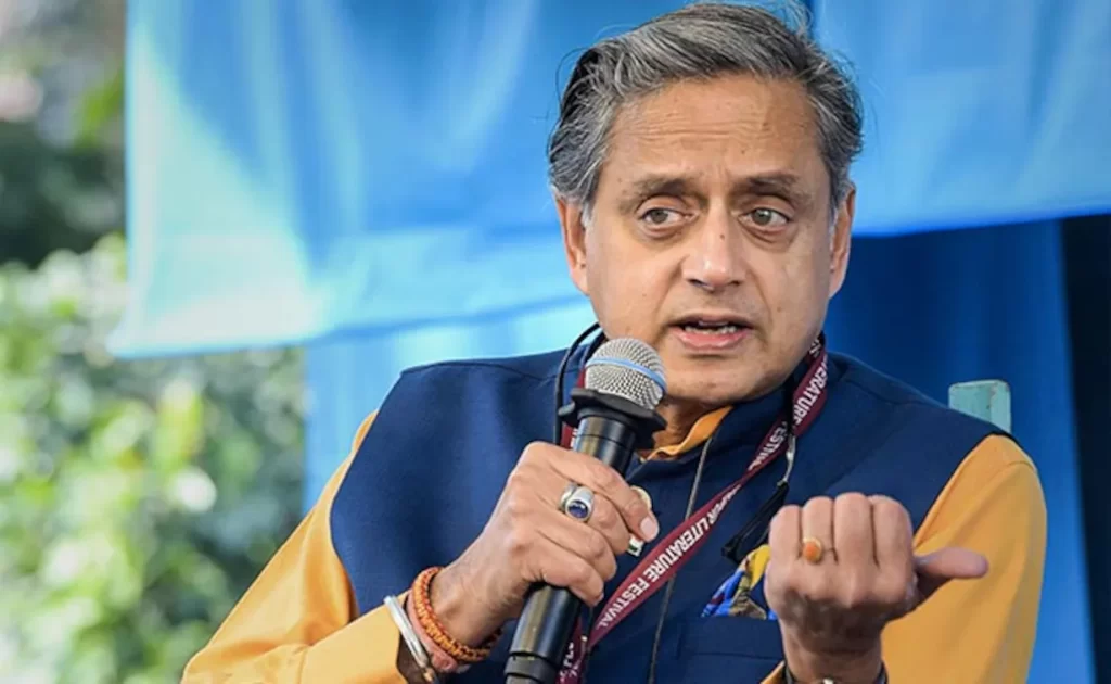 शशि थरूर ने इंडिया गठबंधन की सहयोगी पार्टी पर लगाया आरोप, कहा- बीजेपी की तरफ ..