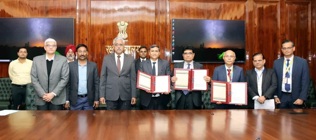 रक्षा मंत्रालय ने बीईएमएल लिमिटेड, भारत इलेक्ट्रॉनिक्स लिमिटेड और मिश्रा धातु निगम लिमिटेड के साथ समझौता ज्ञापन पर किए हस्ताक्षर