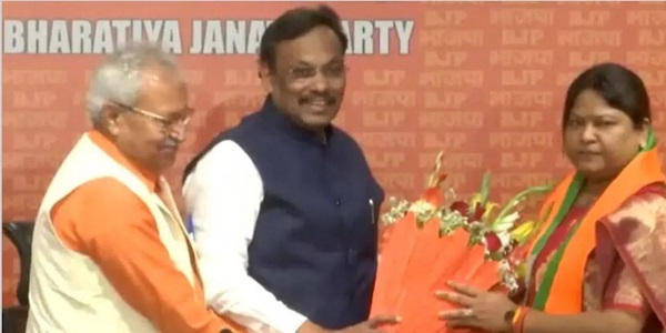 बीजेपी में शामिल हुईं हेमंत सोरेन की भाभी सीता सोरेन , इस वजह से जेएमएम से थी नाराजगी