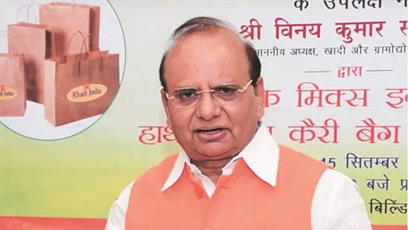 दिल्ली प्रदूषण रिपोर्ट को लेकर LG ने केजरीवाल को लगाई फटकार, आप ने भी किया पलटवार