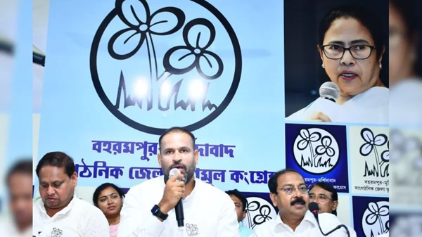 यूसुफ पठान को चुनाव प्रचार में भारतीय क्रिकेट टीम की तस्वीर का इस्तेमाल नहीं करने का निर्देश
