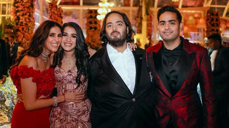 अंबानी परिवार का निजी समारोह कैसे बना अंतरराष्ट्रीय आयोजन, क्या हैं मायने- प्रेस रिव्यू