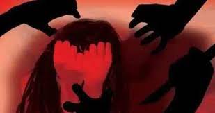 झारखंड के दुमका में स्पेनिश महिला बाइक से पहुंची डॉक्टर के पास, बोली- मेरे साथ गैंगरेप हुआ है