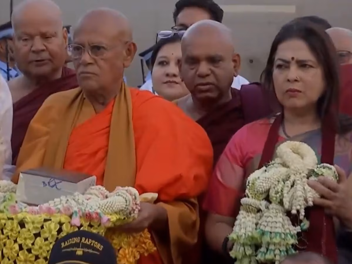 भगवान बुद्ध के पवित्र अवशेष राजकीय सम्मान के साथ लौटे भारत, प्रदर्शनी के लिए भेजे गए थे थाईलैंड