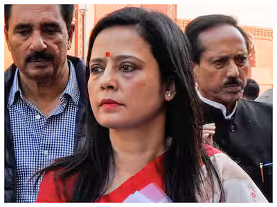 कैश फॉर क्वेरी मामले में TMC नेता महुआ मोइत्रा की बढ़ीं मुश्किलें, CBI ने कई ठिकानों पर की छापेमारी